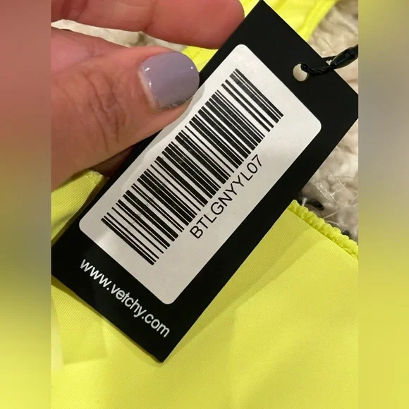 NWT VETCHY LAGUNA BIKINI TOP NEON YELLOW SMALL 34DD - Picture 7 of 8